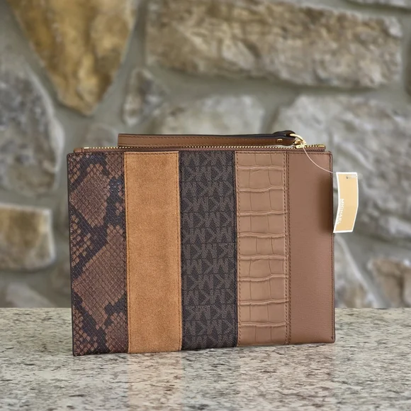 Michael Kors Jet Set Extra Large Brown Clutch Wristlet - Picture 2 of 6